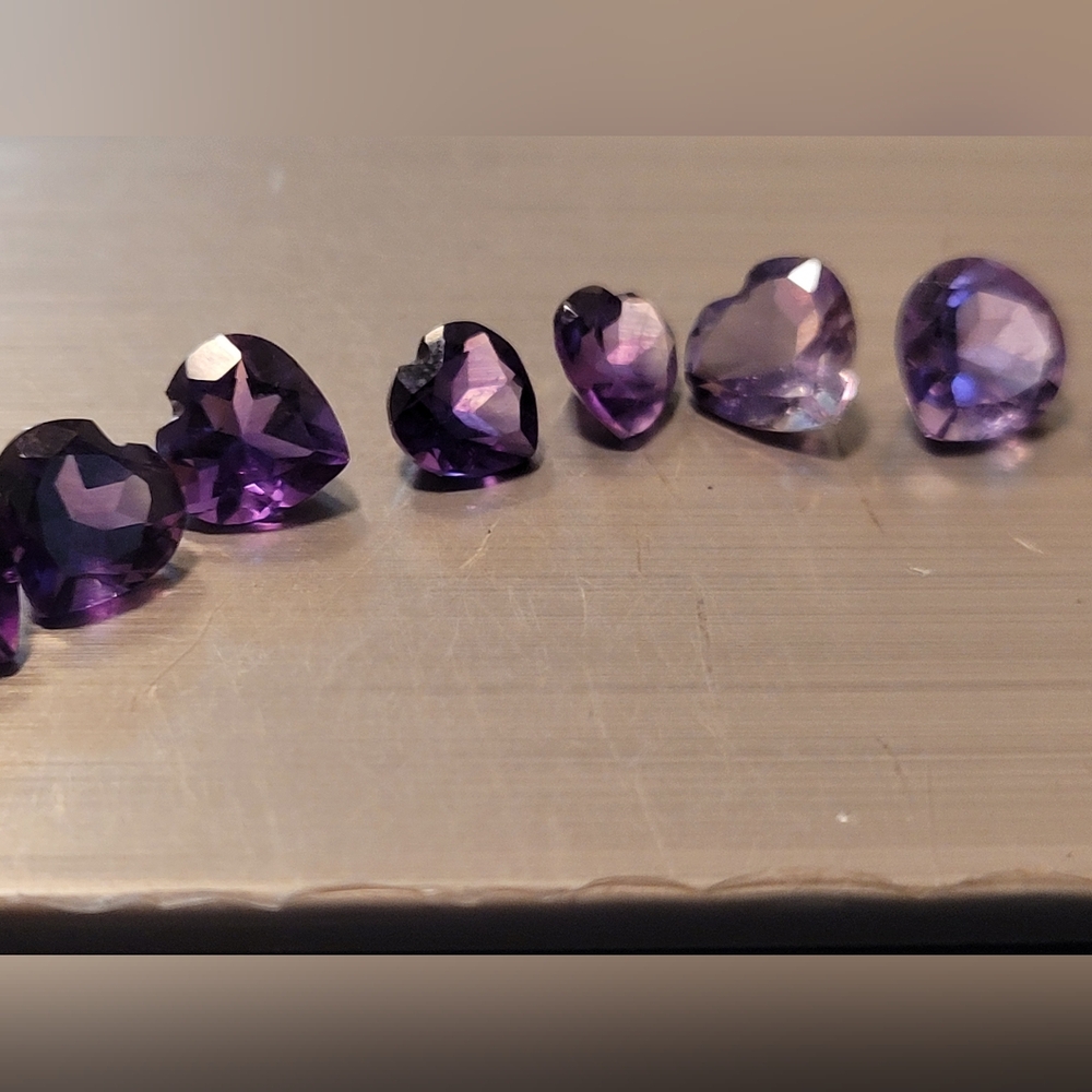 Chic Purple Heart Gemstone Ring - image 3